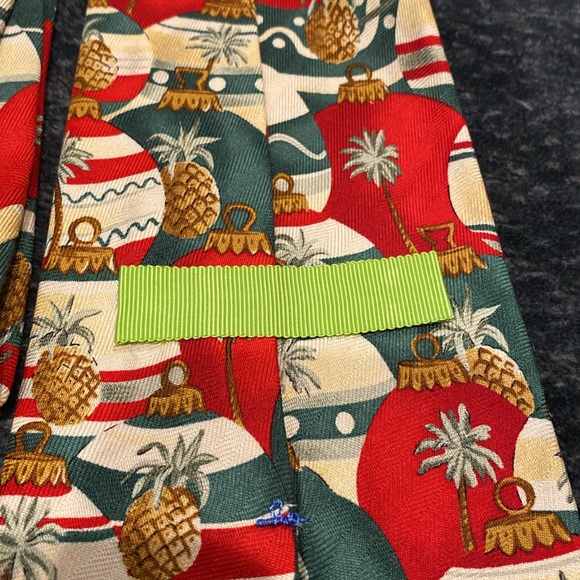 Tommy Bahama Red Green Christmas Tree Ornaments Pineapples Palm Trees Silk Tie - Picture 2 of 6
